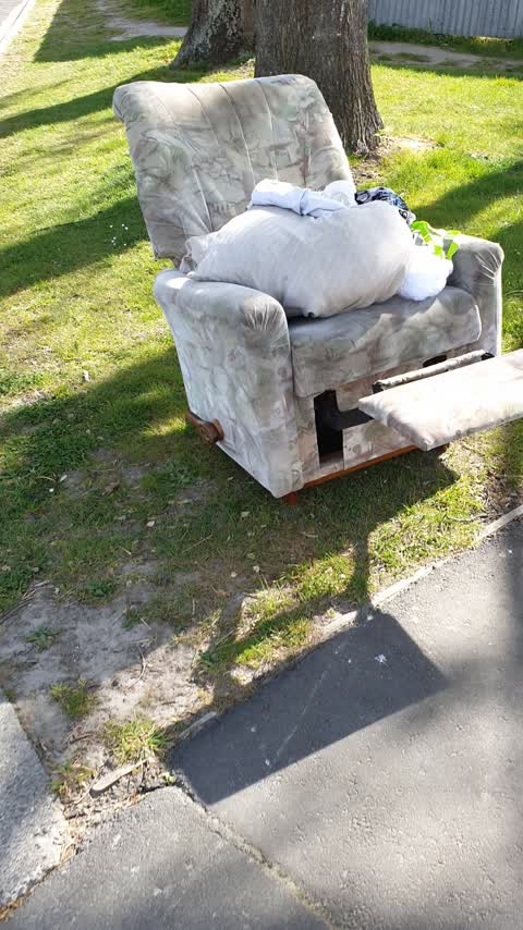 Dumped Rubbish, a report photo