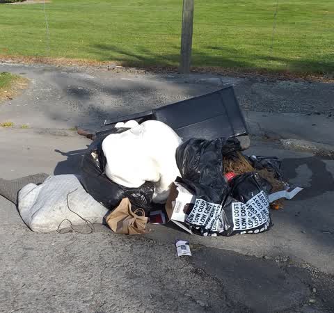 Dumped Rubbish, a report photo