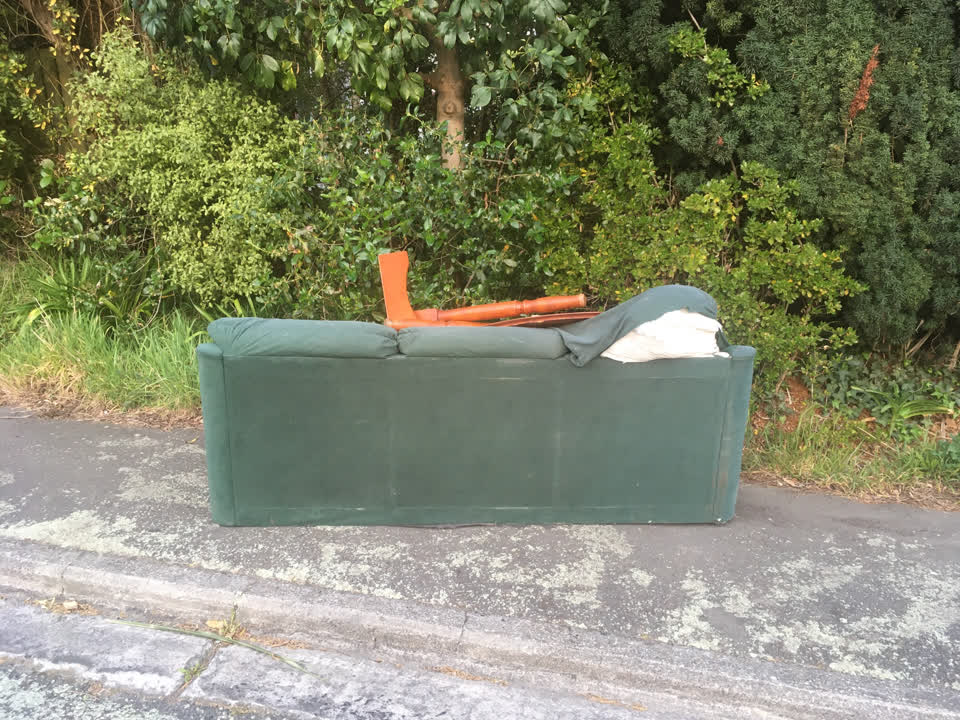 The photograph attached to this dumped rubbish report