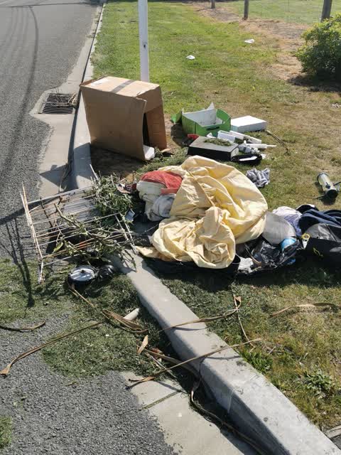 Dumped Rubbish, a report photo
