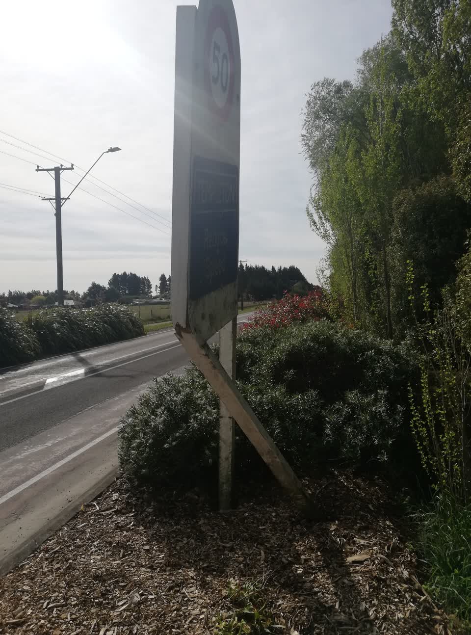 The photograph attached to this vandalism - general report