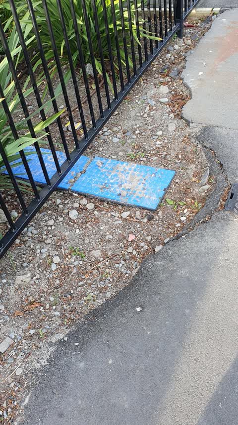 Pavement - Damaged, a report photo