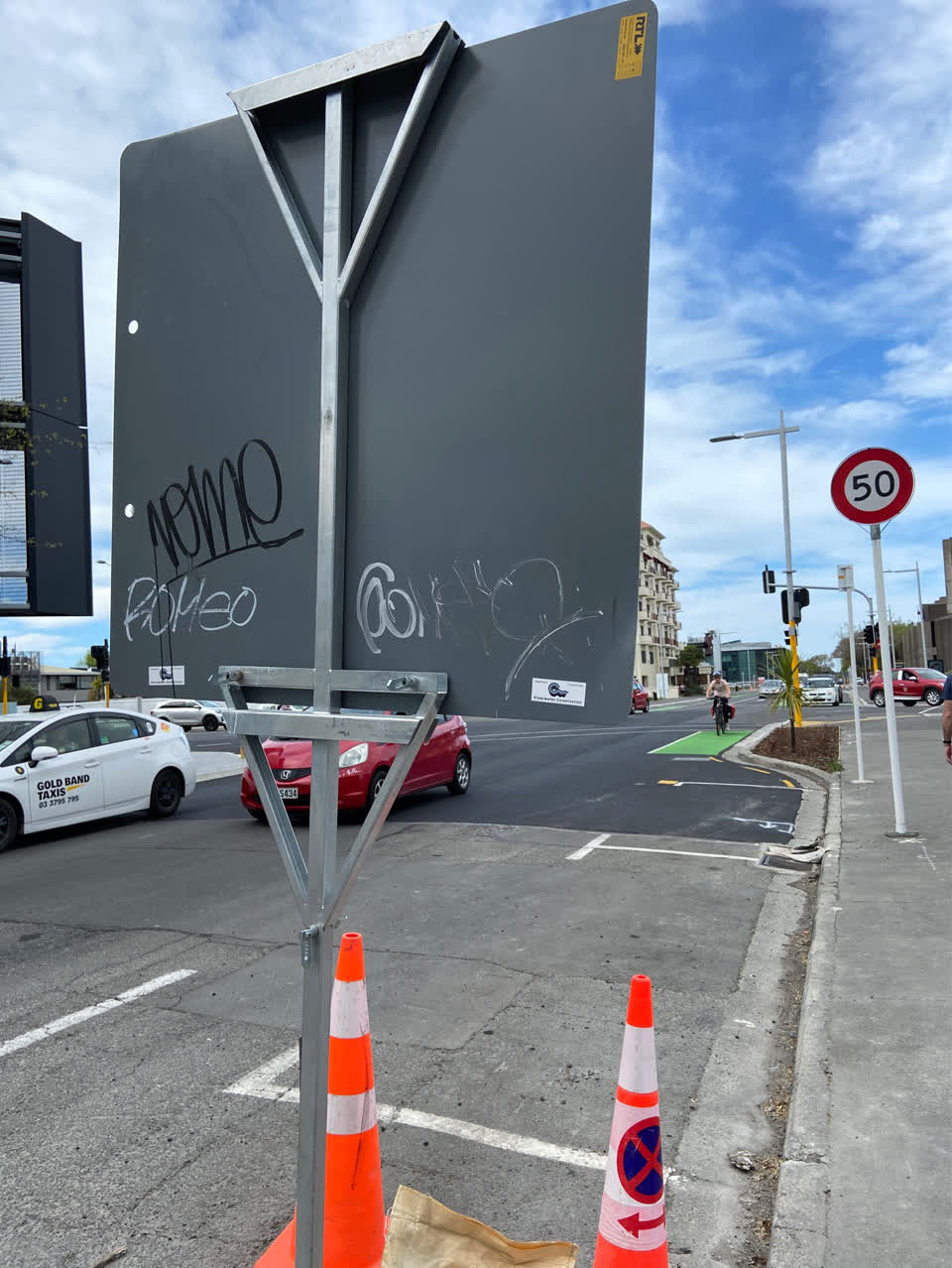 The photograph attached to this graffiti - signage report