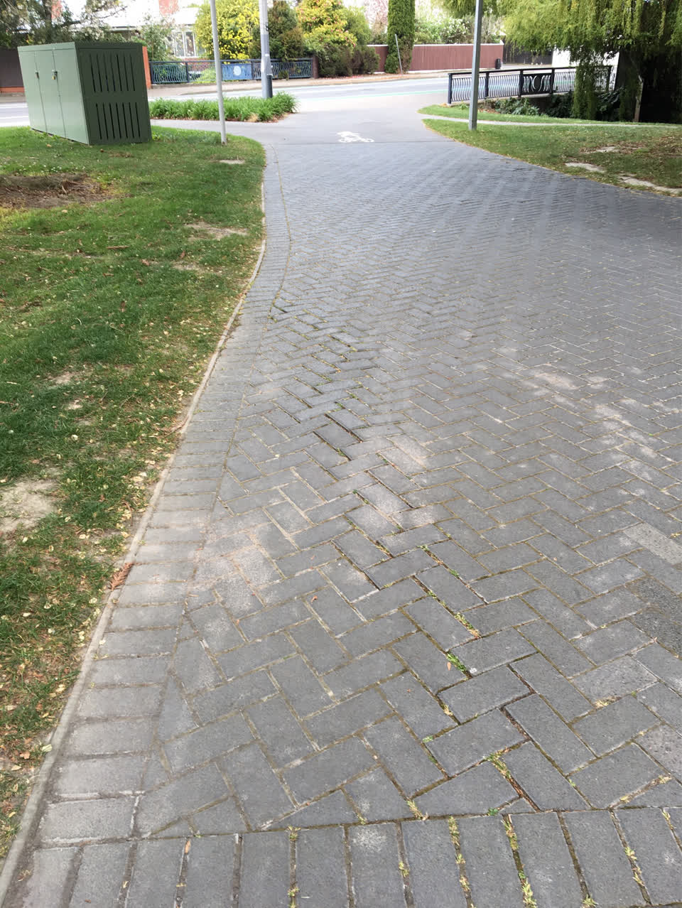 The photograph attached to this pavement - damaged report