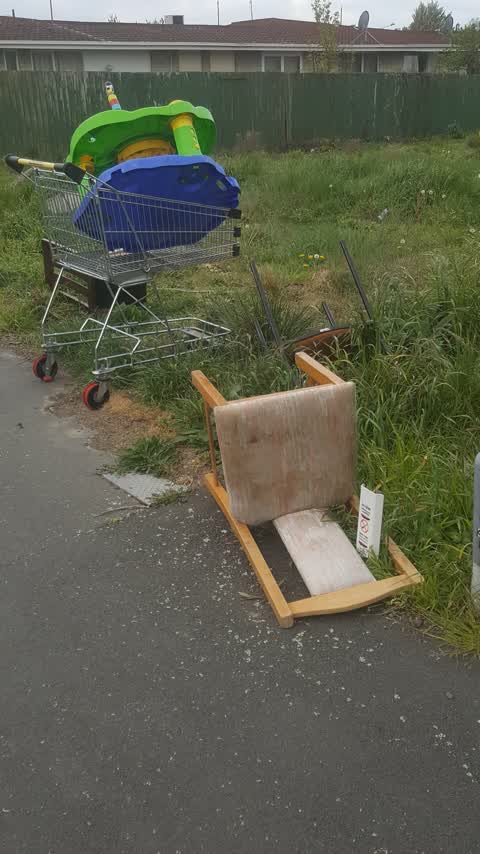 Dumped Rubbish, a report photo