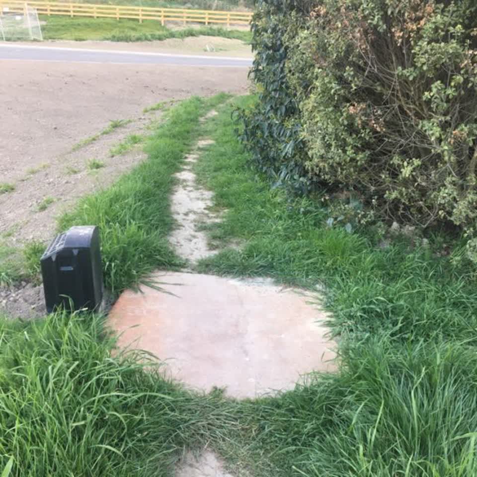 The photograph attached to this roads - general report