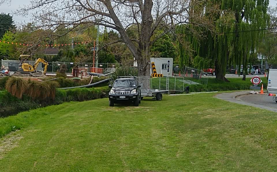 The photograph attached to this parking - illegal report