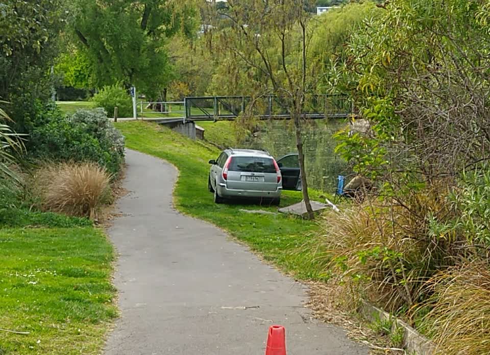 The photograph attached to this parking - illegal report