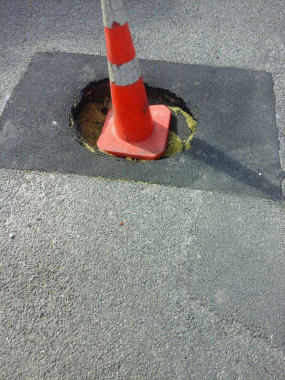 The photograph attached to this roads - general report