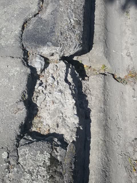 Pavement - Damaged, a report photo