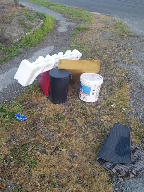 Litter, a report photo