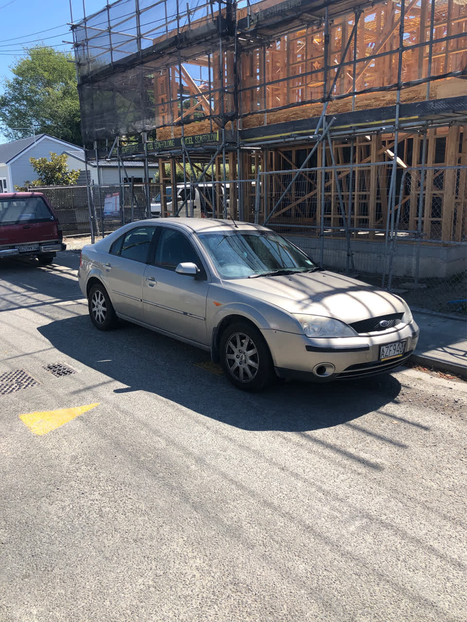 The photograph attached to this parking - illegal report