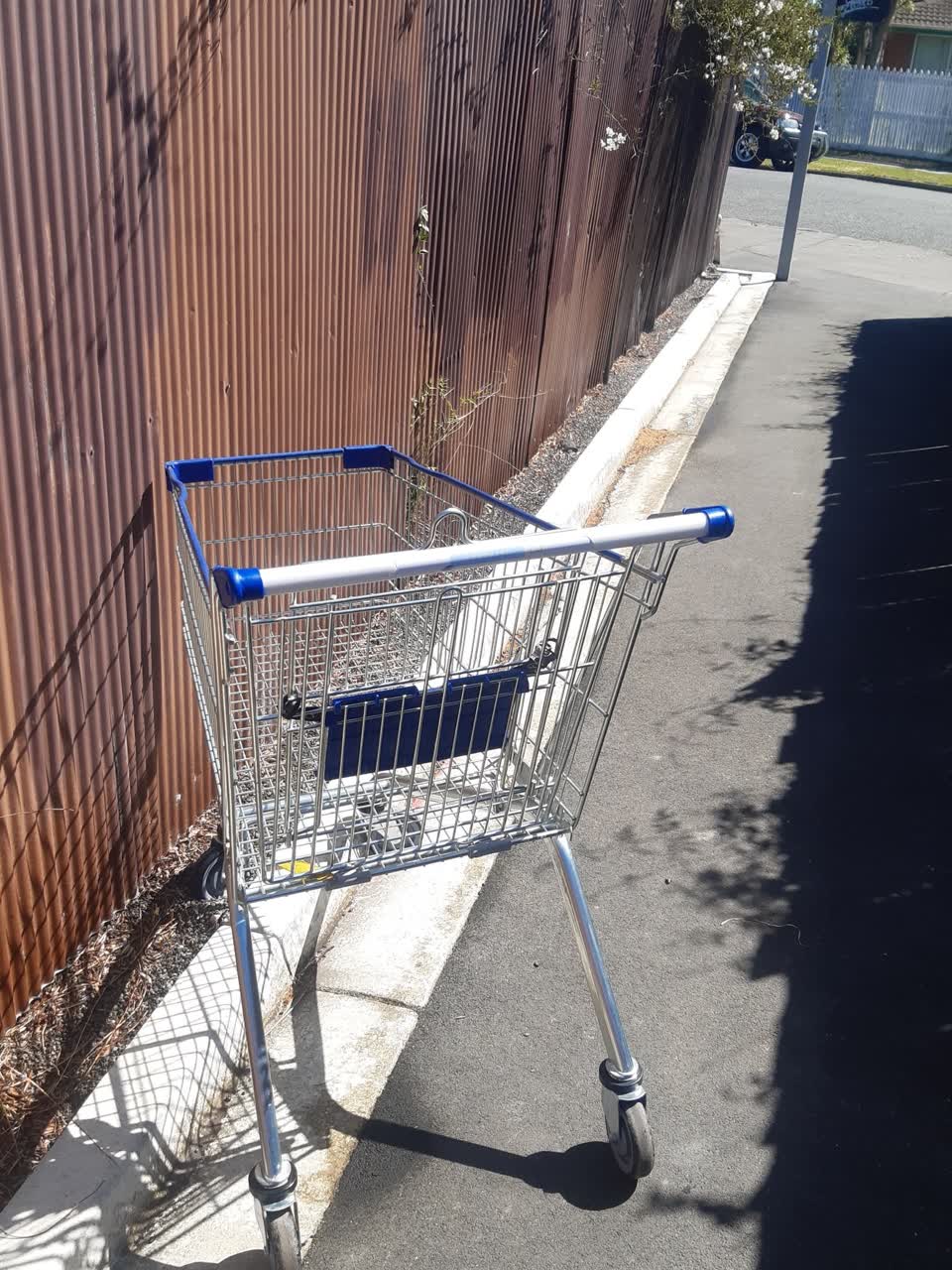 The photograph attached to this general - abandoned trolley report