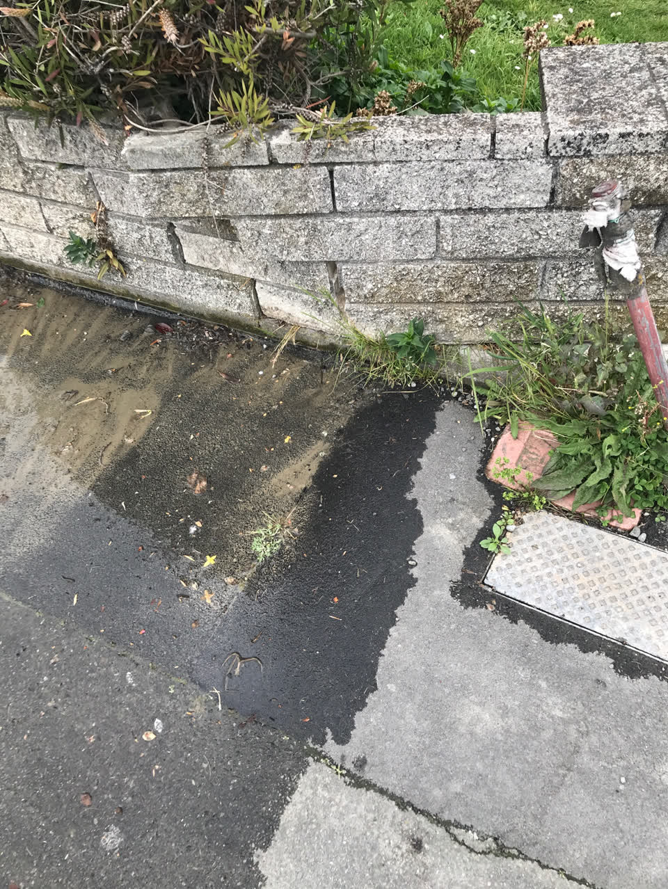 The photograph attached to this pavement - general report
