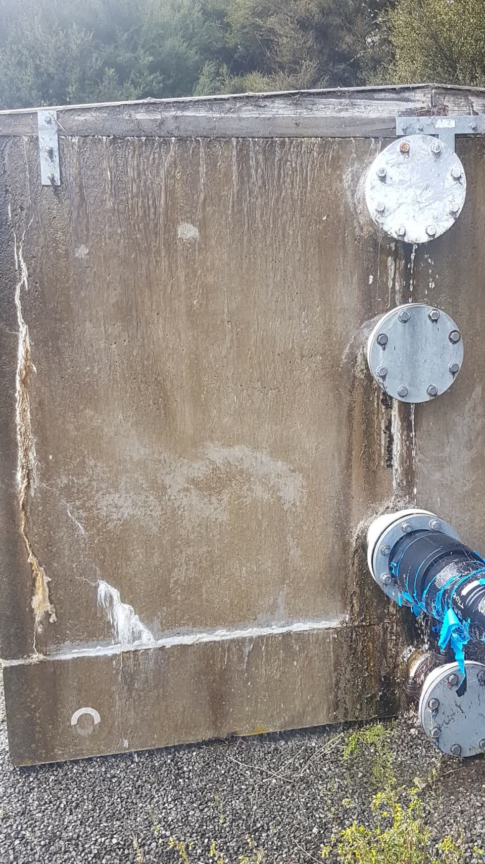The photograph attached to this water supply report