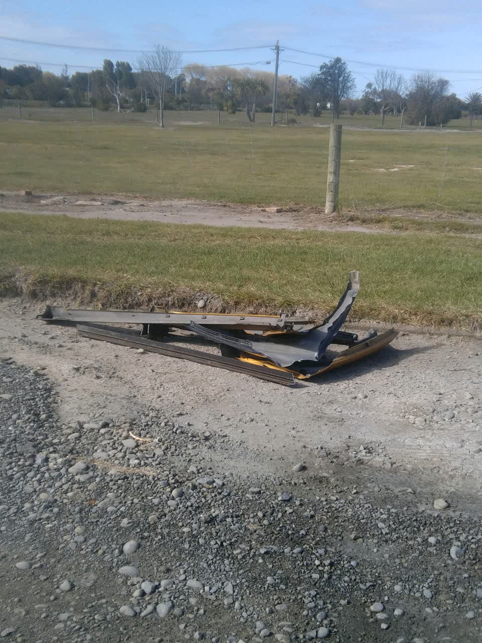 The photograph attached to this dumped rubbish report