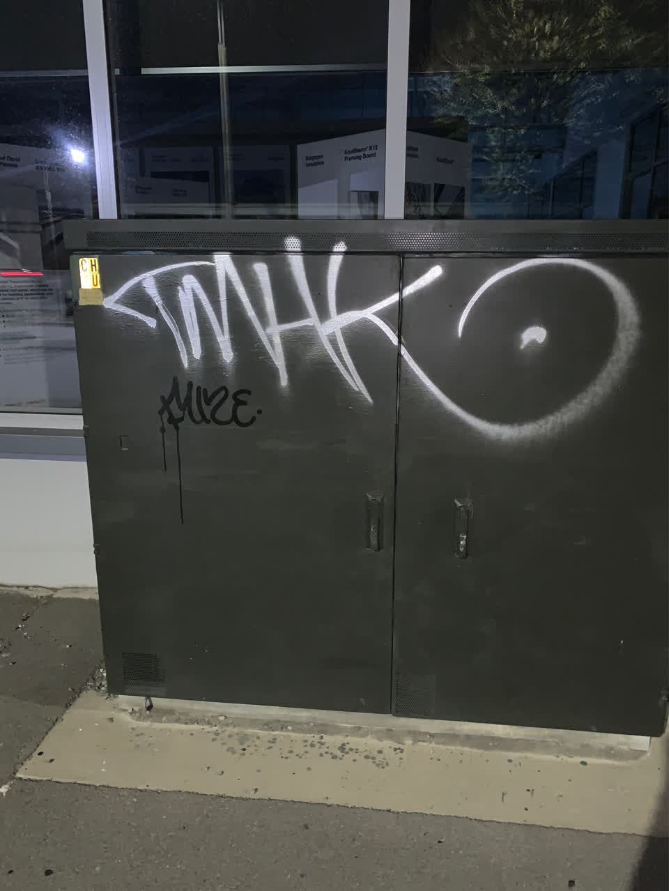 The photograph attached to this graffiti report