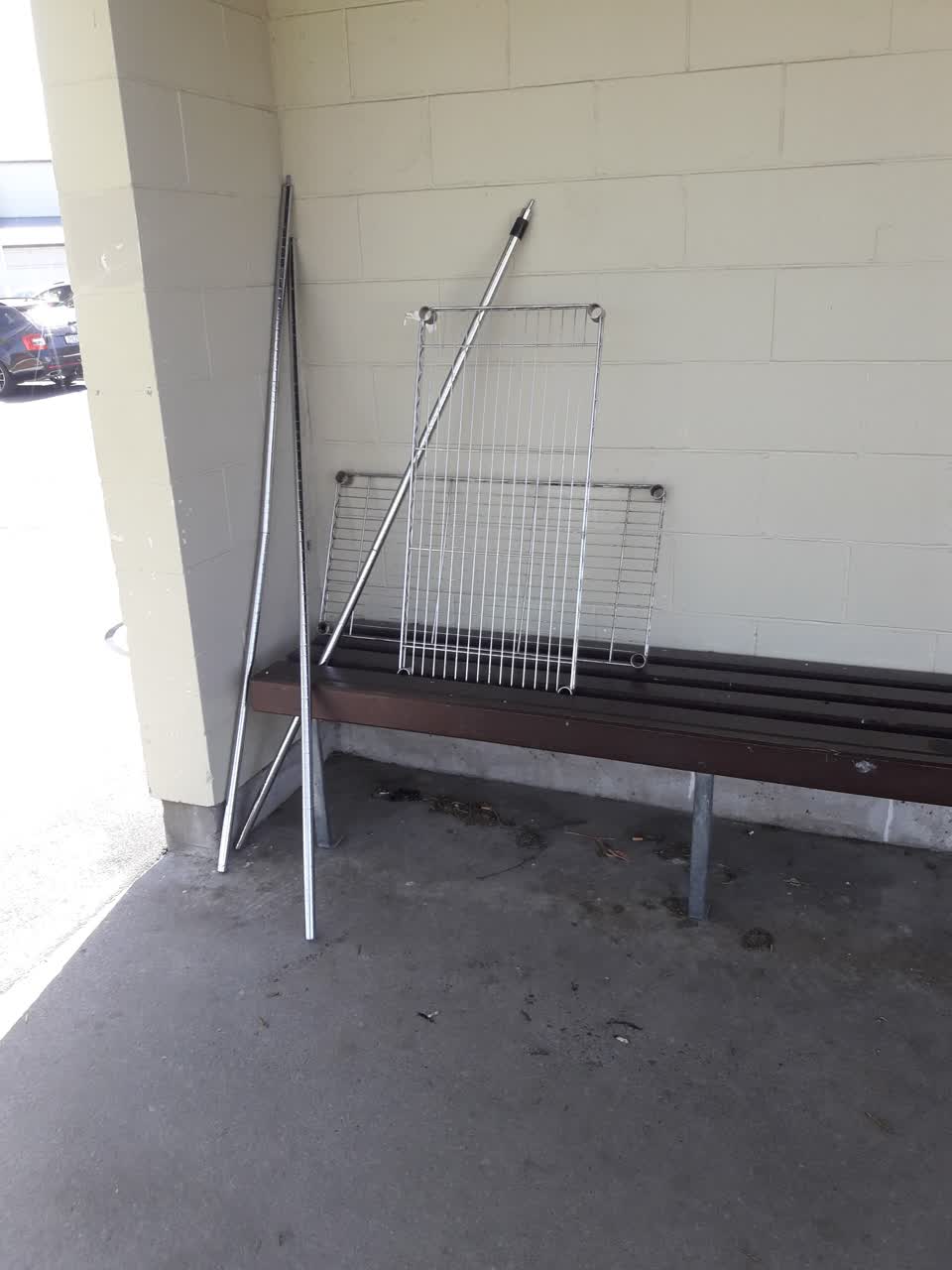 The photograph attached to this dumped rubbish report