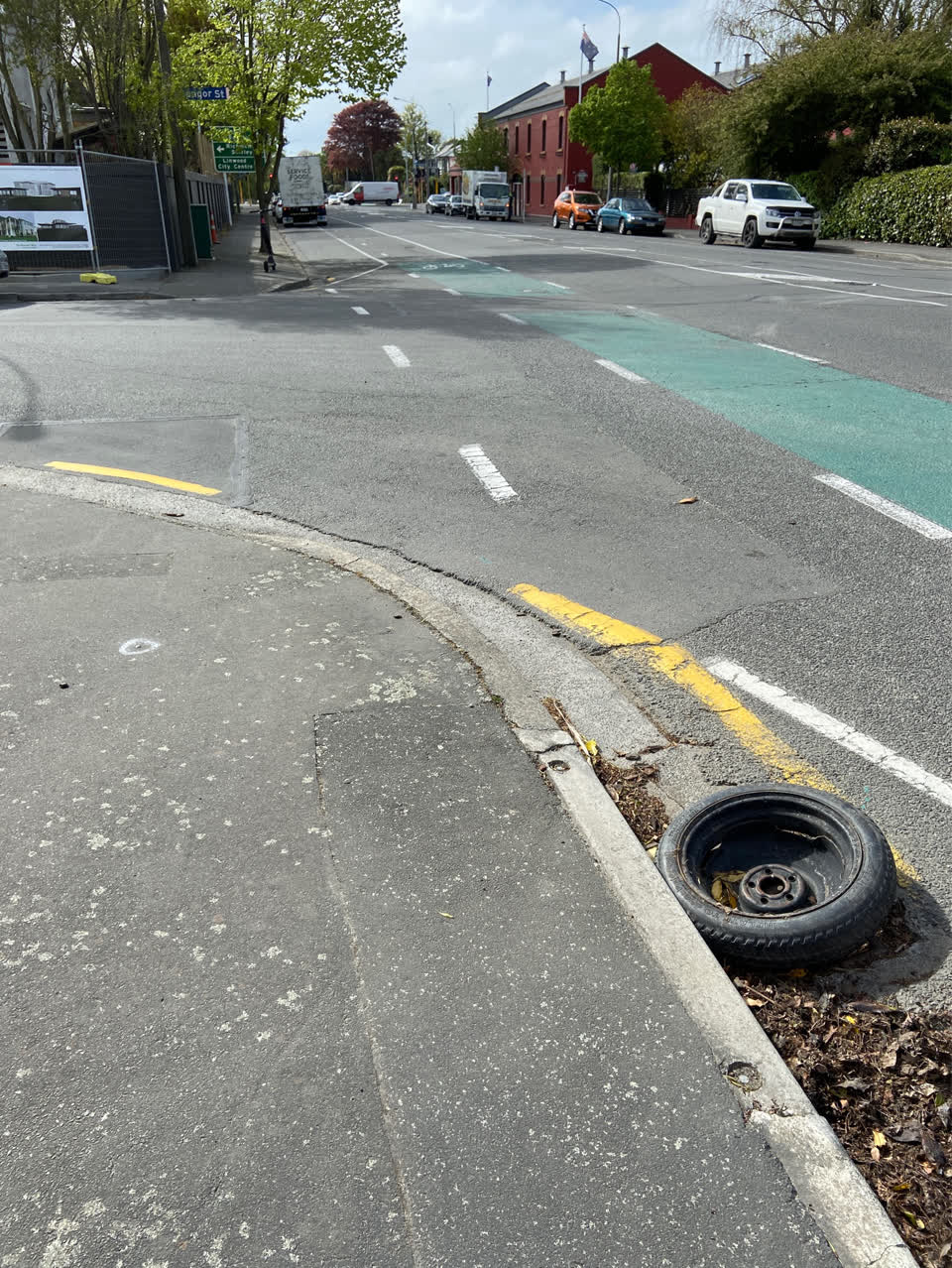 The photograph attached to this dumped rubbish report
