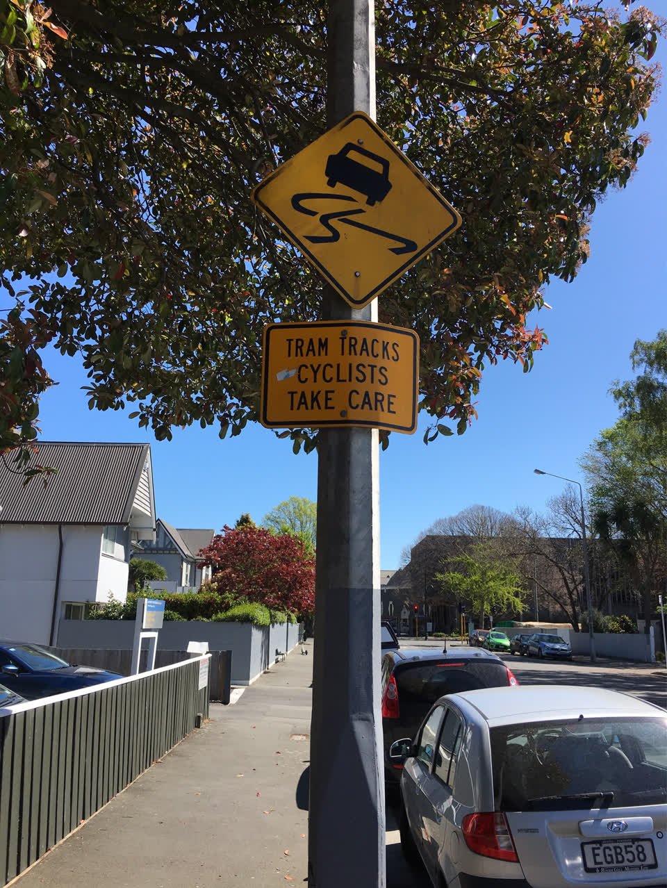 The photograph attached to this road signage report