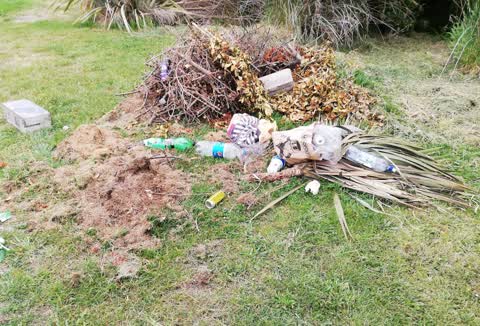 Litter, a report photo