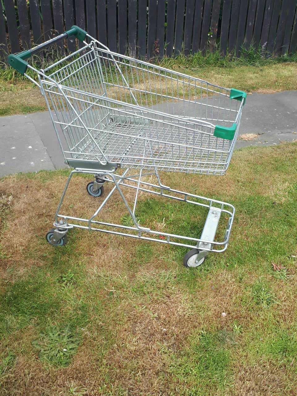 The photograph attached to this general - abandoned trolley report