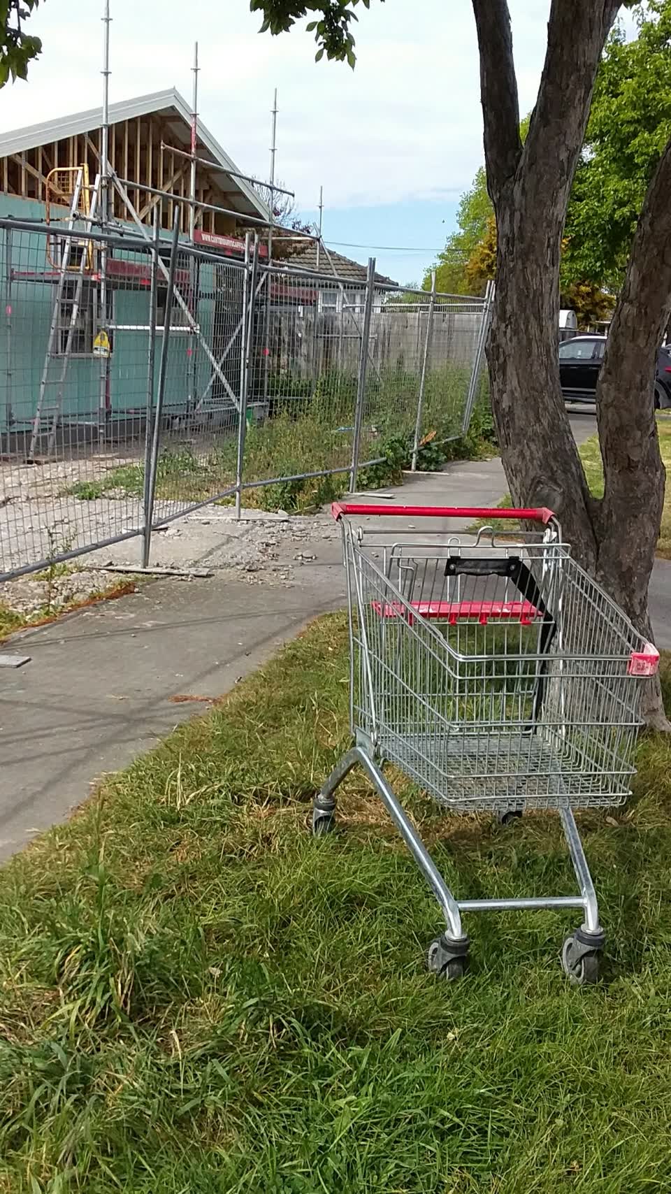 The photograph attached to this general - abandoned trolley report