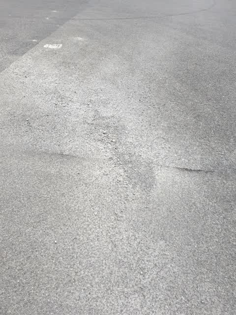 Damaged Road, a report photo