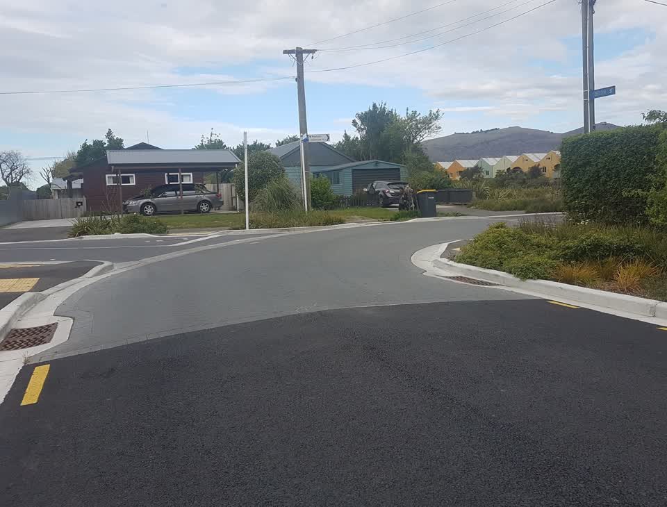 The photograph attached to this roads - general report