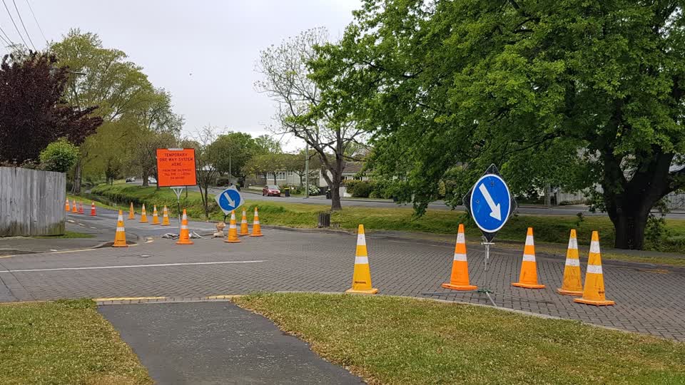 The photograph attached to this road signage report