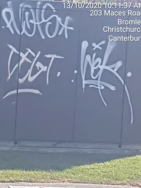 Graffiti, a report photo