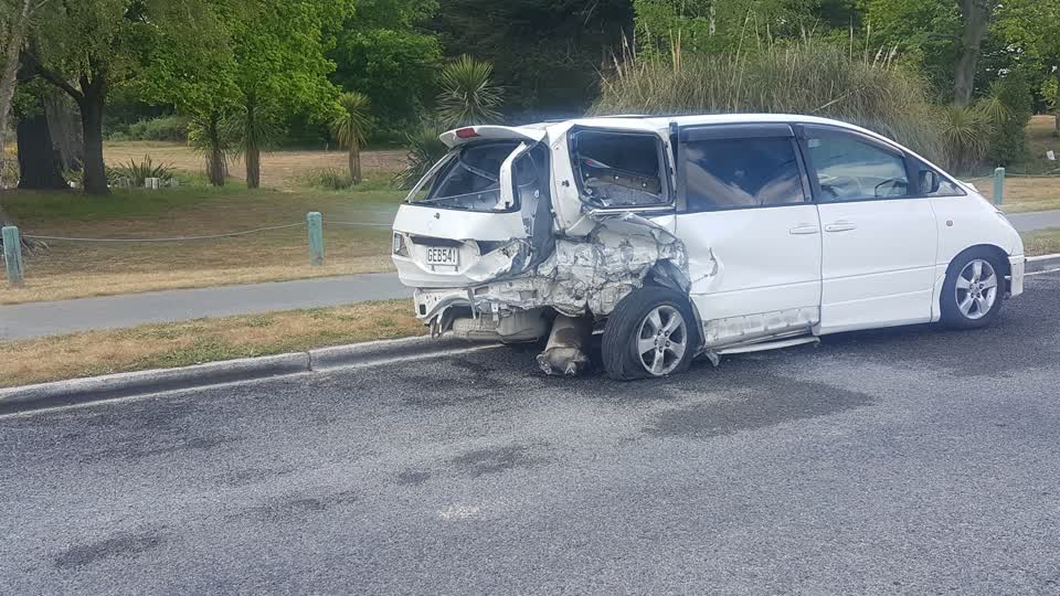 The photograph attached to this hazard, vehicle report