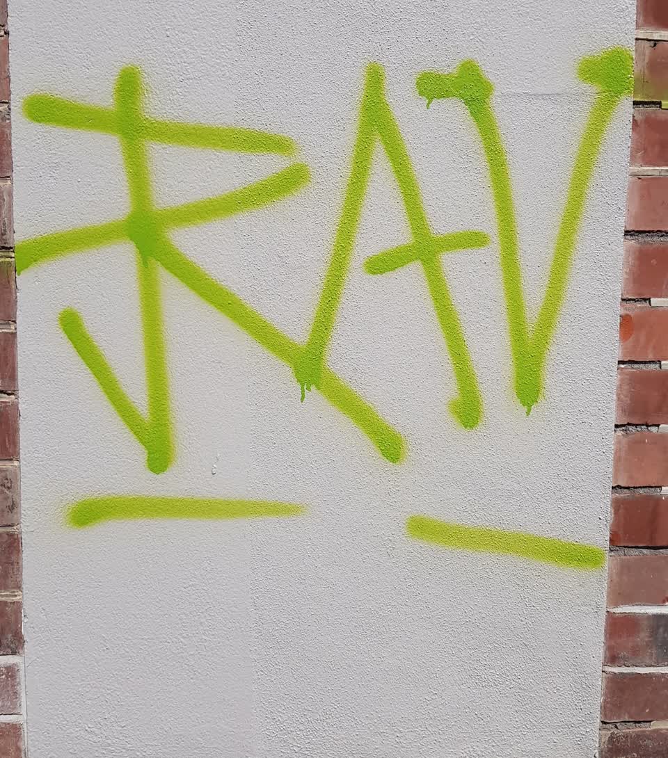 The photograph attached to this graffiti report