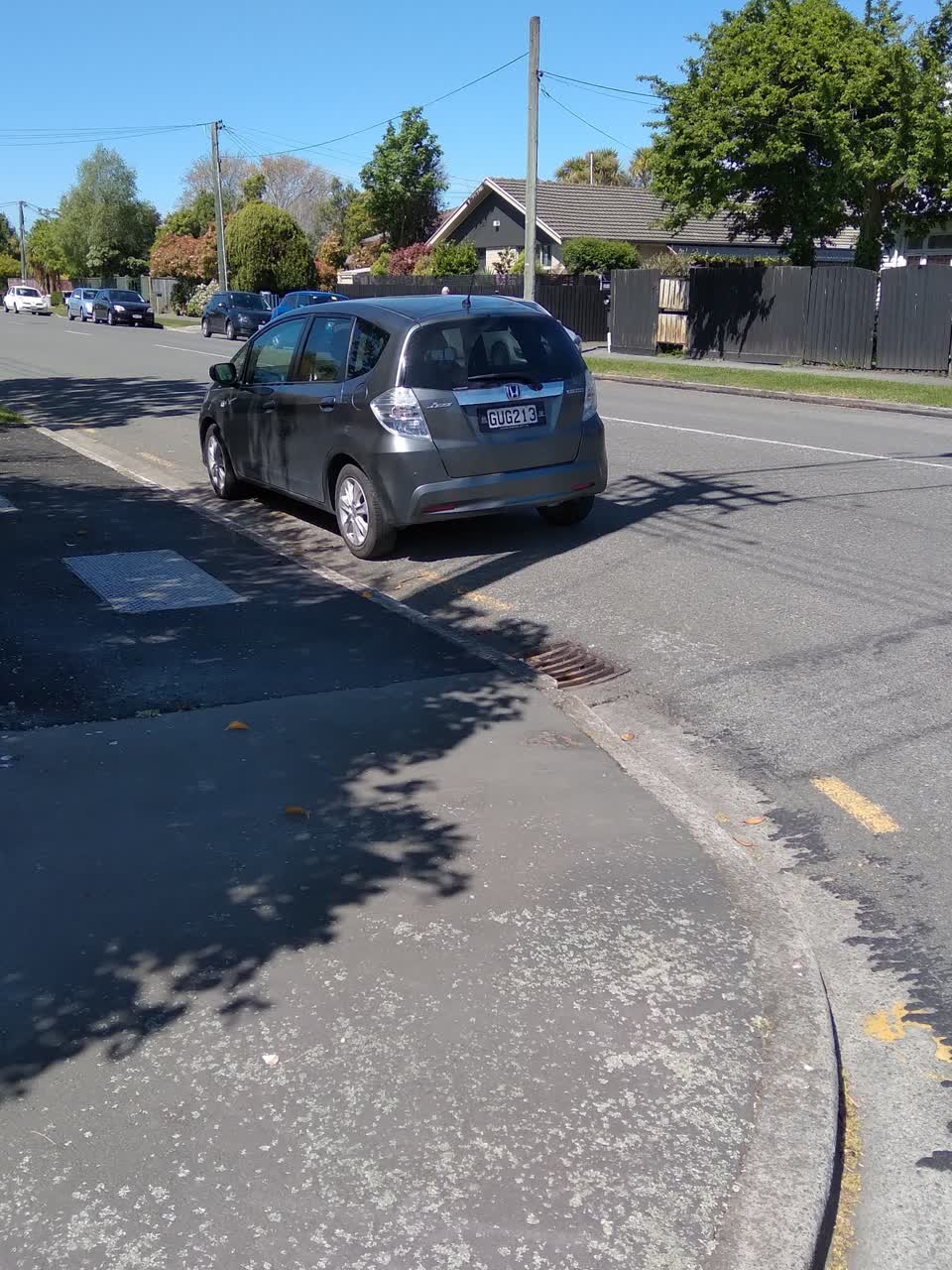 The photograph attached to this hazard, vehicle report