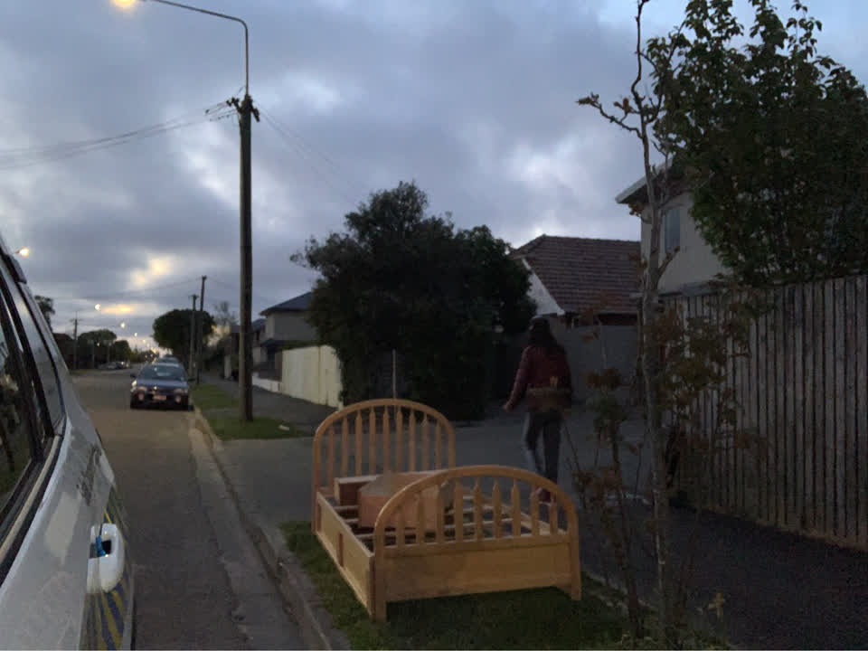 The photograph attached to this dumped rubbish report