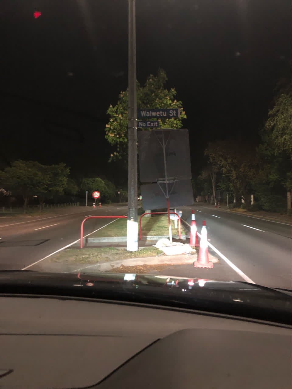 The photograph attached to this road signage report