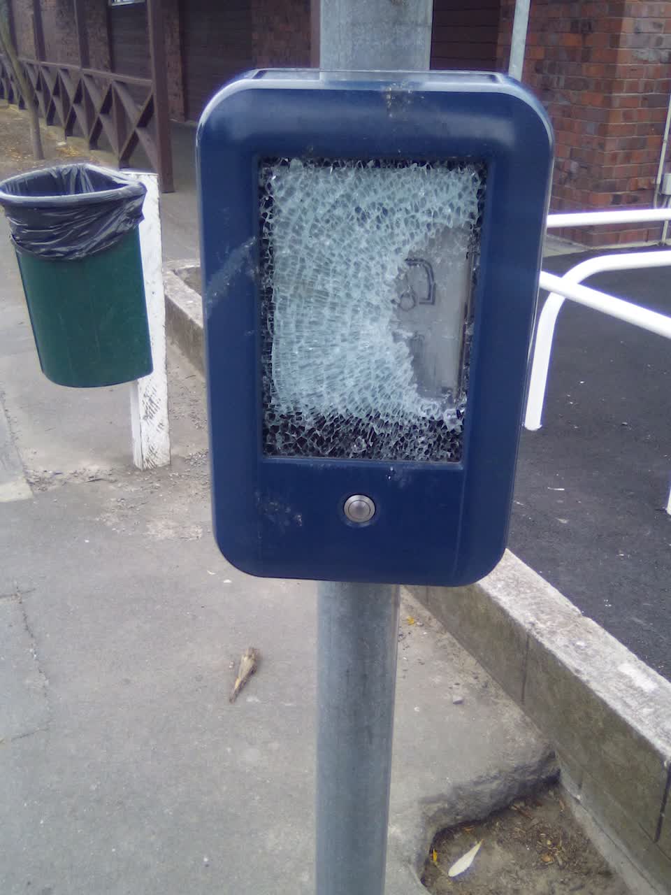 The photograph attached to this vandalism - general report