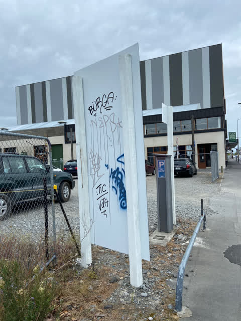 Graffiti, a report photo
