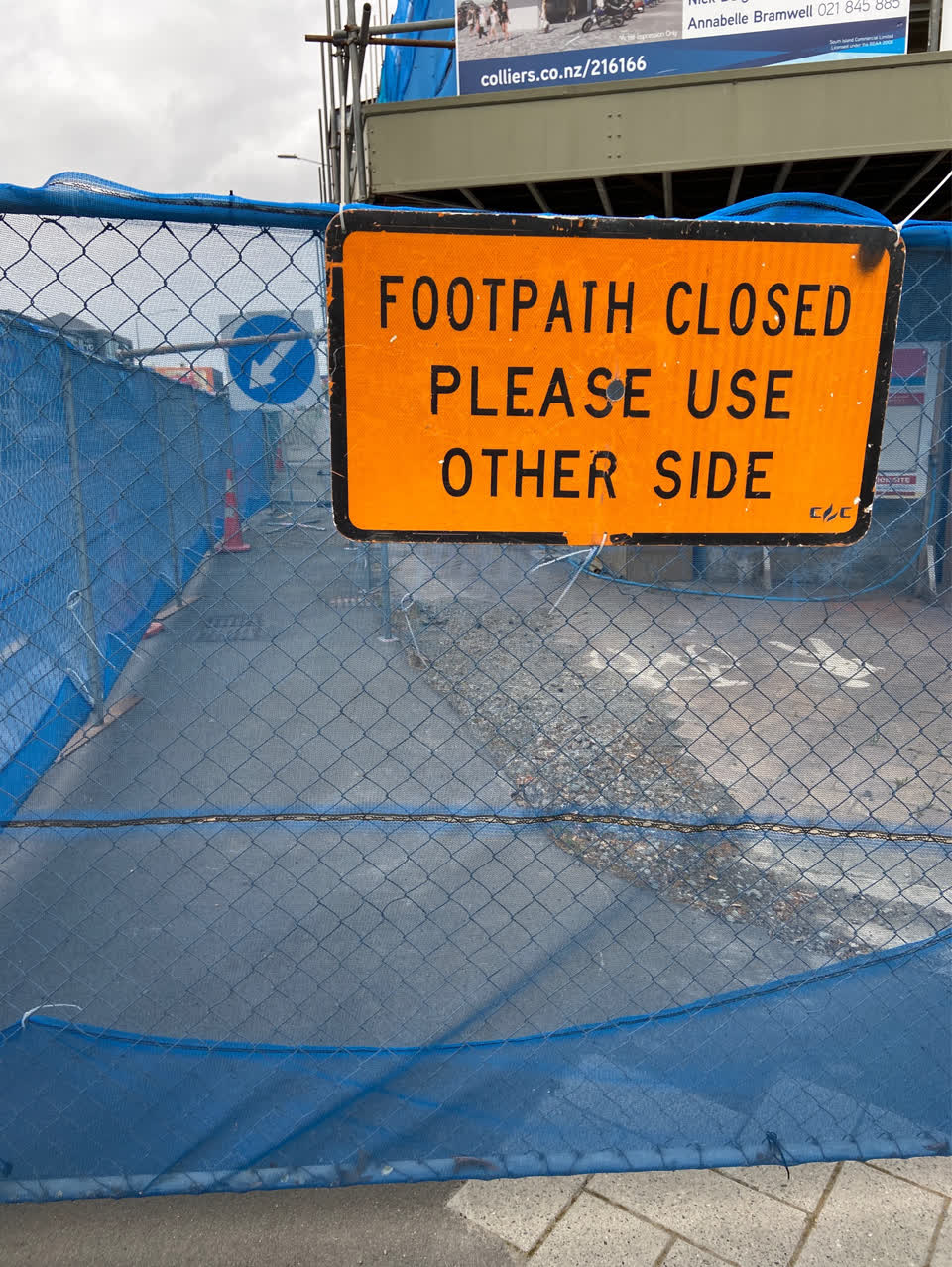 The photograph attached to this road signage report