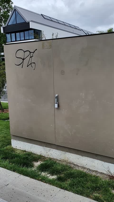 Graffiti, a report photo