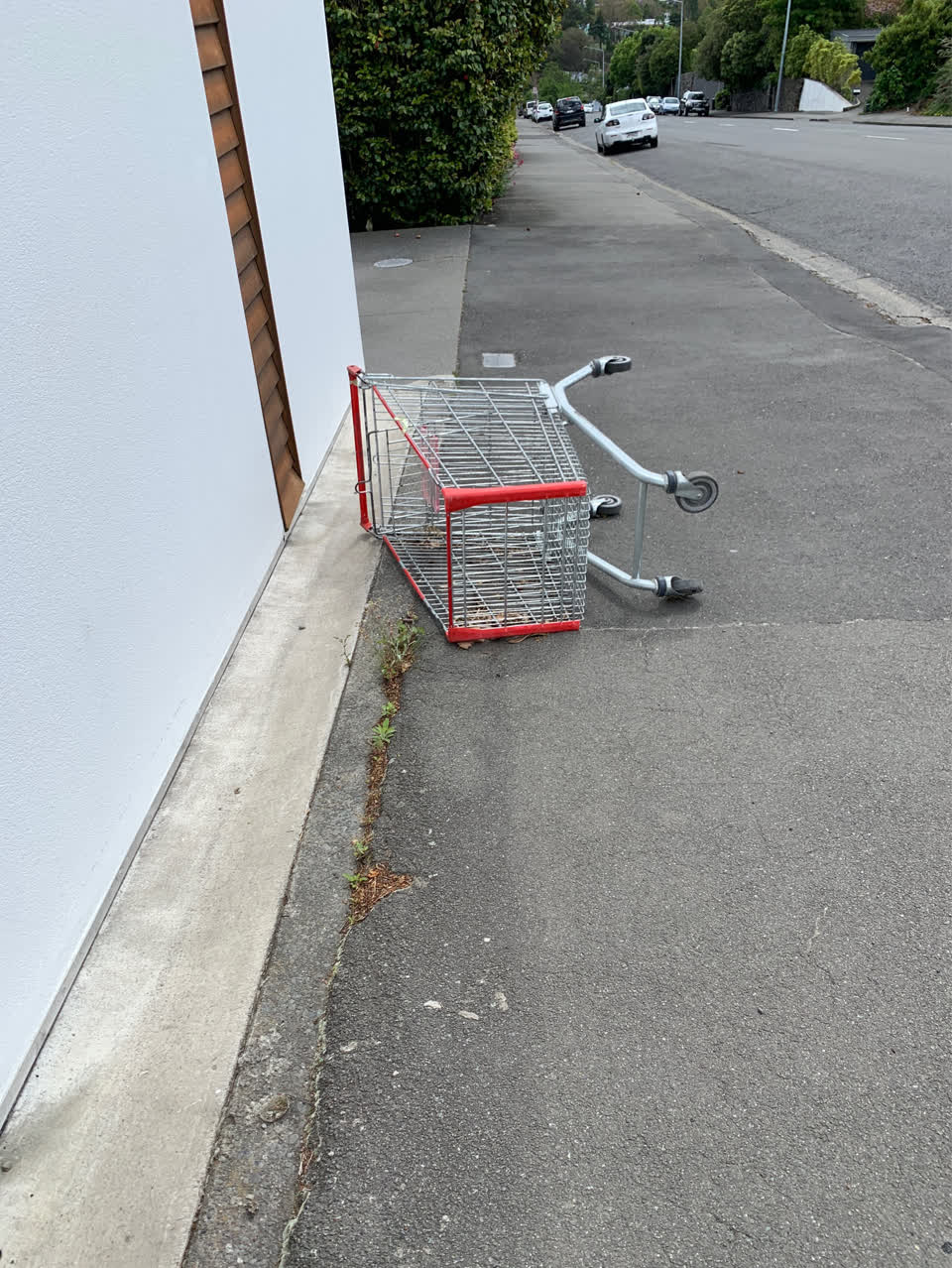 The photograph attached to this general - abandoned trolley report