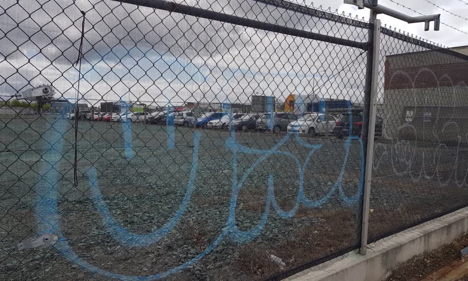 The photograph attached to this graffiti report