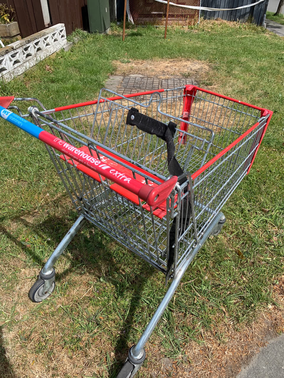 The photograph attached to this general - abandoned trolley report