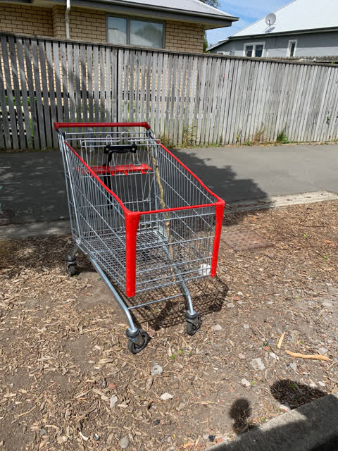 General - Abandoned Trolley, a report photo