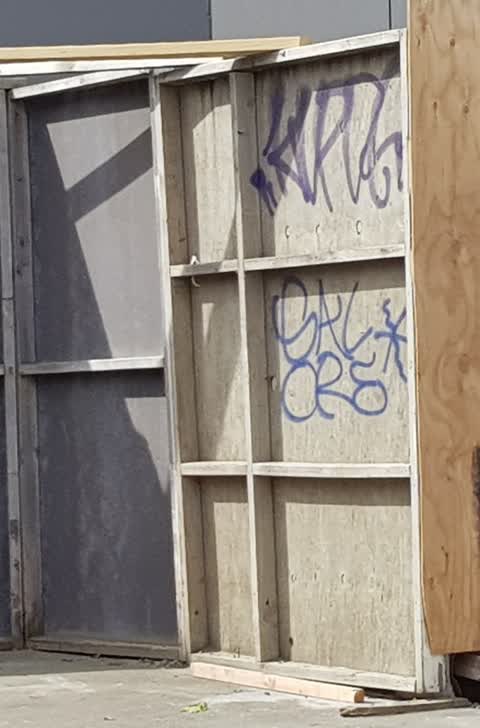 Graffiti, a report photo