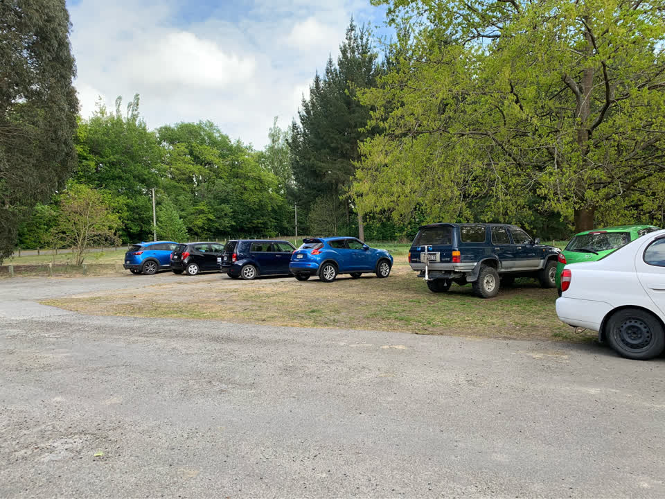 The photograph attached to this hazard, vehicle report
