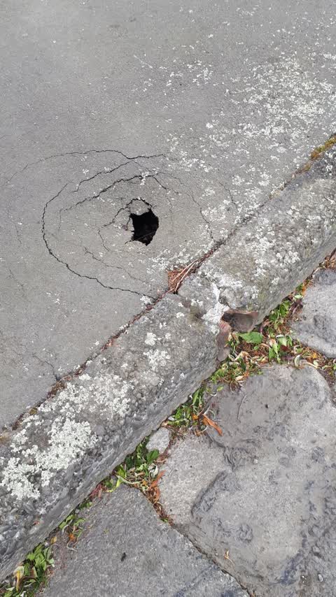 Pavement - Damaged, a report photo