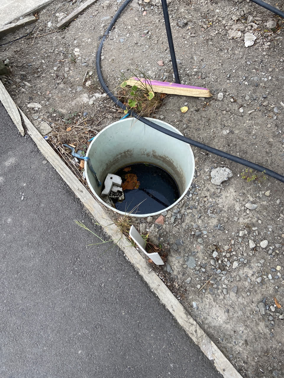 The photograph attached to this pavement - general report