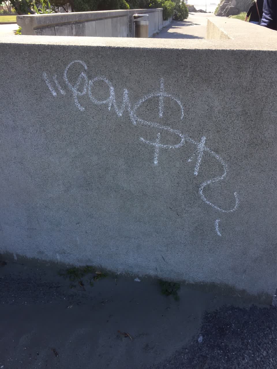 The photograph attached to this graffiti report