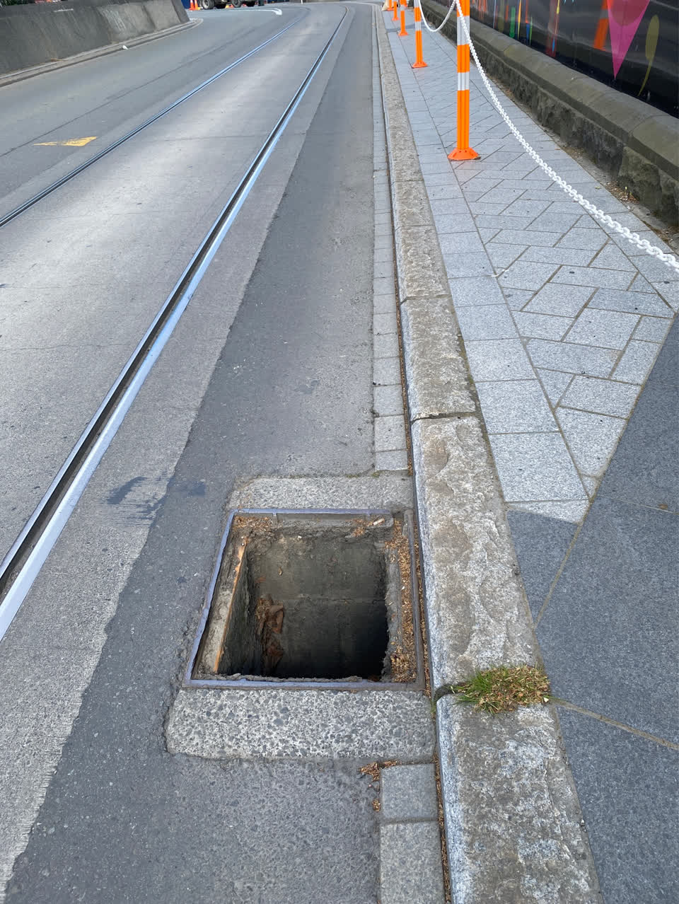 The photograph attached to this roads - general report